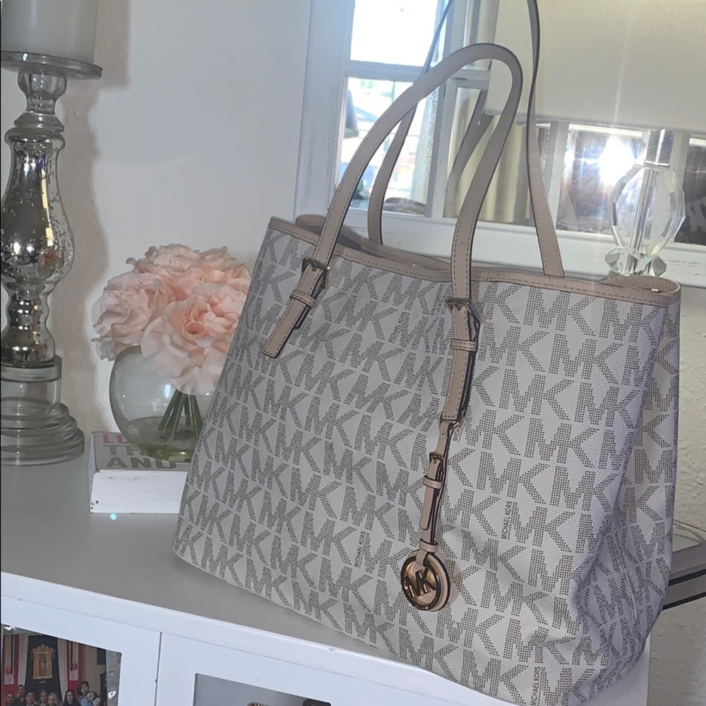 MK Bag ‼️SOLD‼️
